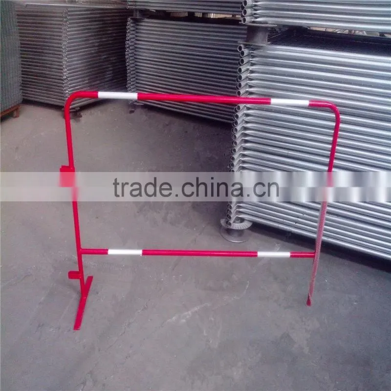 French power coated Steel road traffic barricade wholesale with reflection sticker