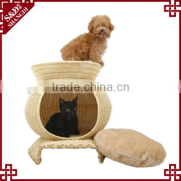 S&D wholesale handicraft breathable waterproof durable plastic PE rattan kennel dog house