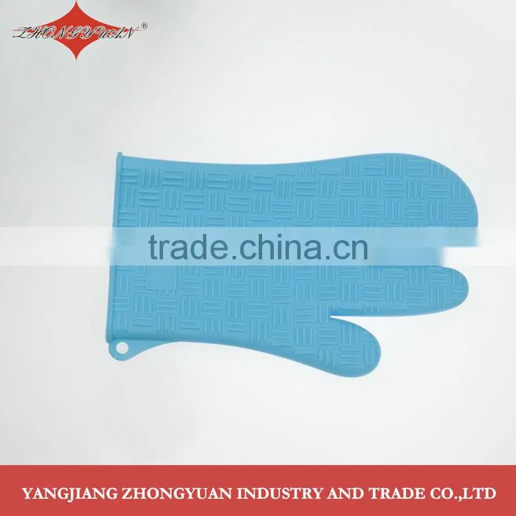 Silicone household oven glove with non-skid vein