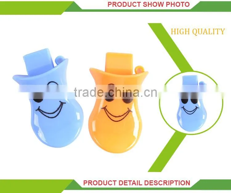 Top selling duckbill shape toys plastic mini funny whistle
