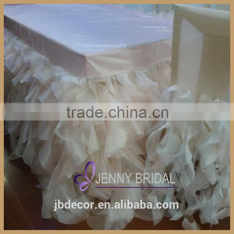 TC012A beautiful organza wedding decoration table covers