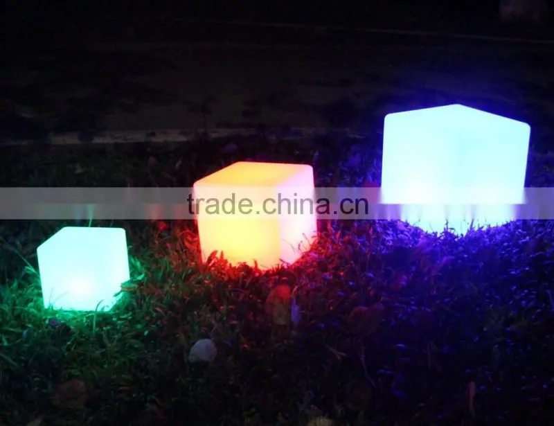 12"Solar LED light decotative cube with remote control YXF-3030S