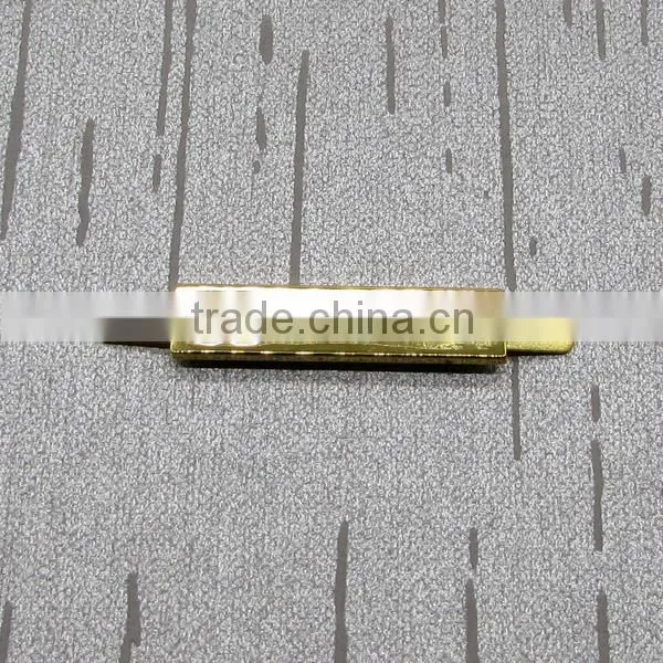 Luxury Golden Alloy Metal Pin Badge