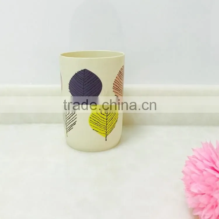 Leaf and flower printed plastic cup for bathroom
