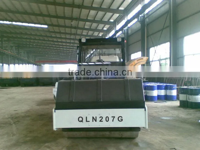 Tyre drive road roler, singel drum vibratory road roller