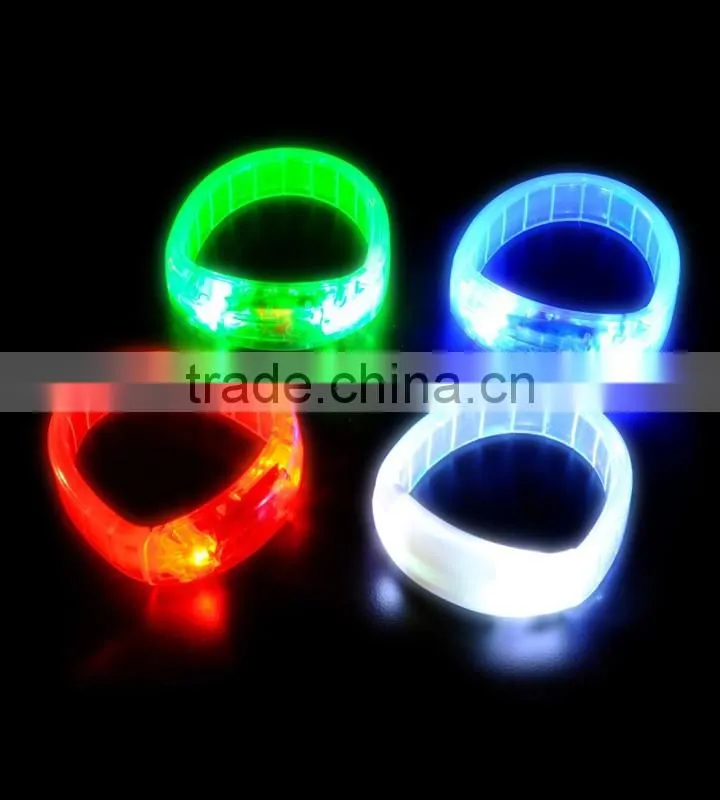 Promotion PVC plastic LED light up flashing bracelet