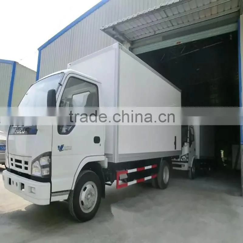 Refrigerator cooling van truck for meat seafood fruits and vegetable transportation