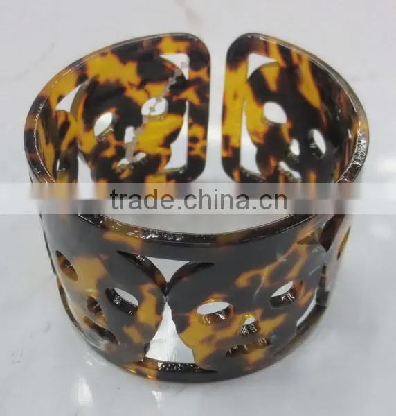 Wide bangle turtoise color resin material cuff bangle new trending jewelry