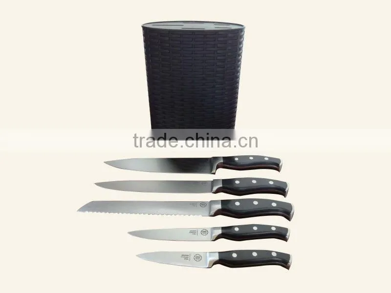5 pieces stainless steel kitchen knife set with plastic block