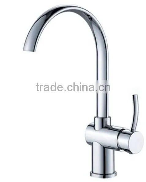 Chrome bath faucet hot and cold water tap