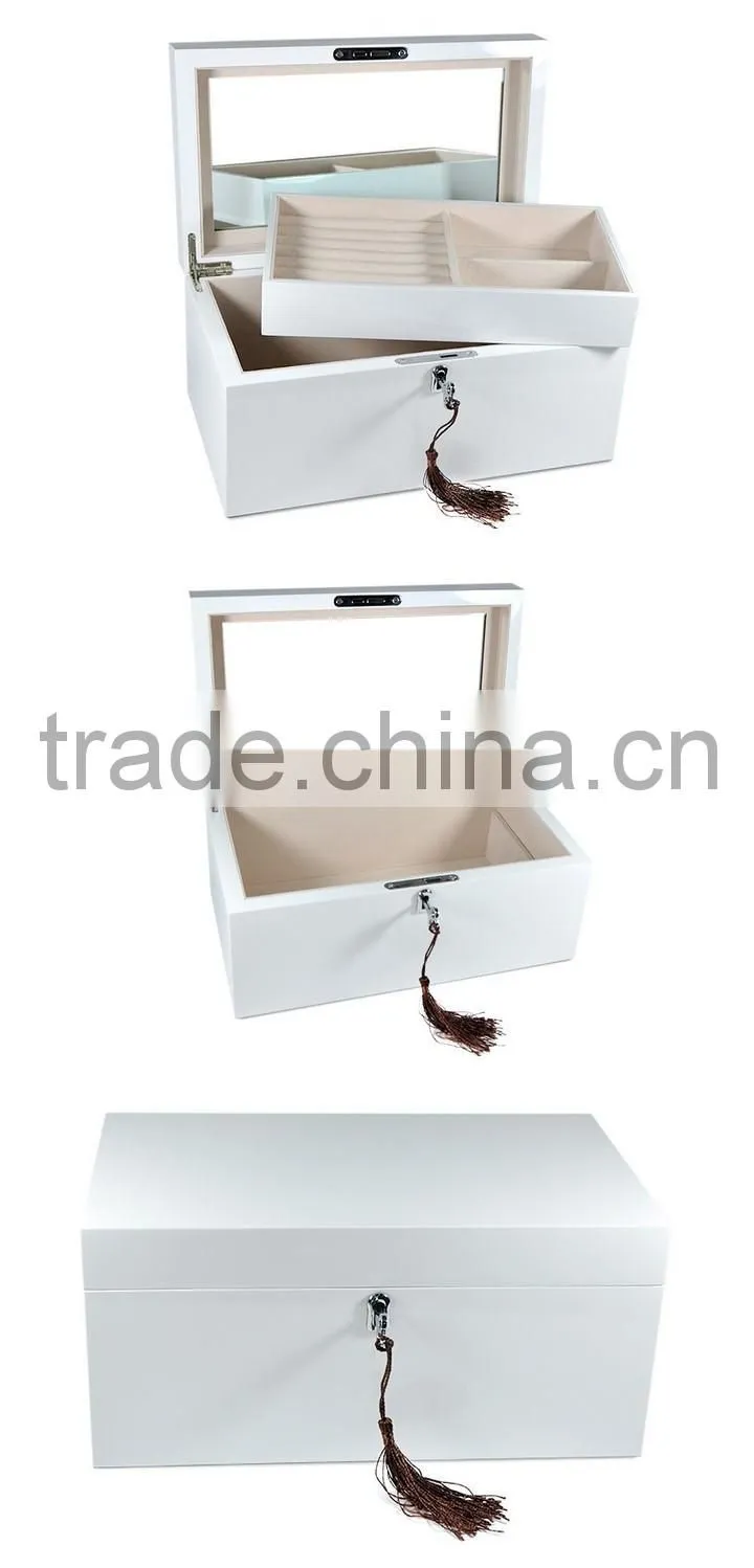 China mirrored lacquer wooden jewelry box with key lock