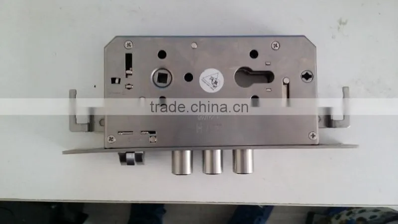 2015 Fingerprint identification combination lock
