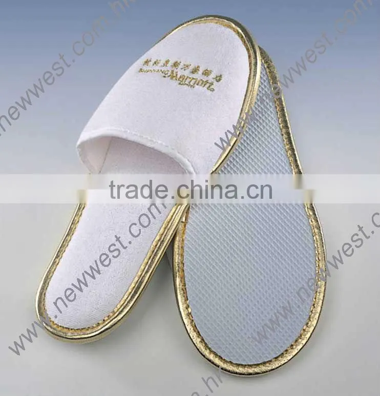High Quality Fashionable Comfortable and Cheap Slippers
