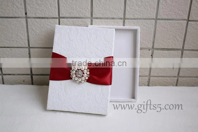 Personalized wedding invitations boxes