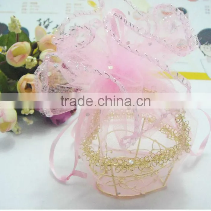 Gold wire heart chocolate packaging gift box with/without a lid