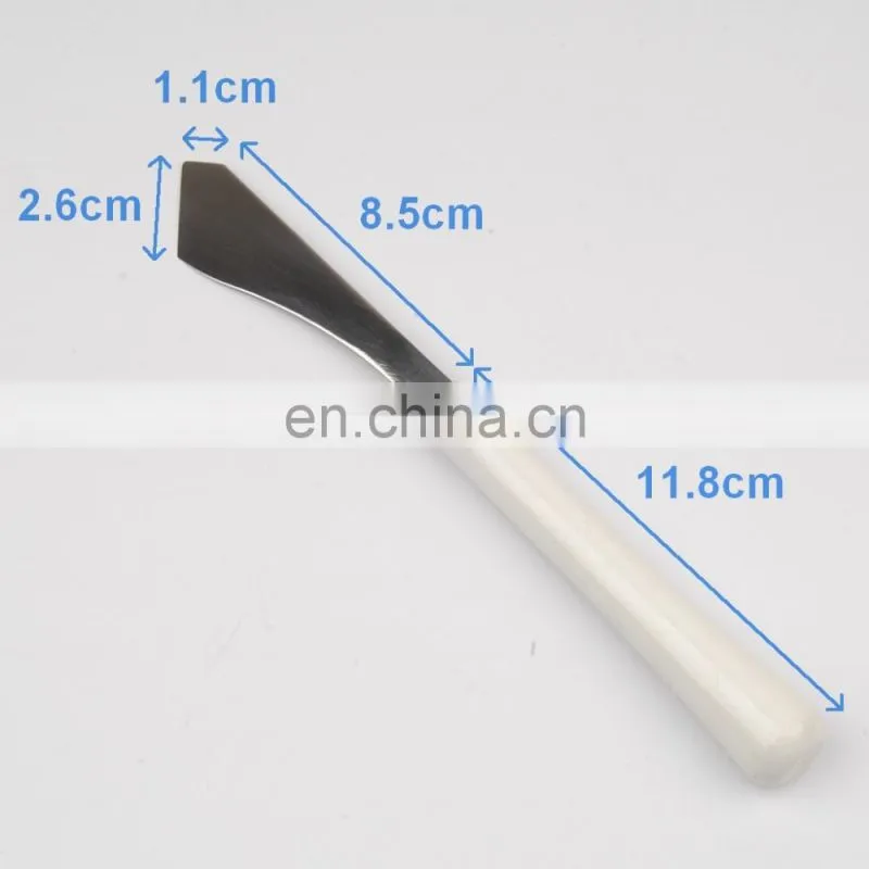 White Round Wooden Handle Palette Knife