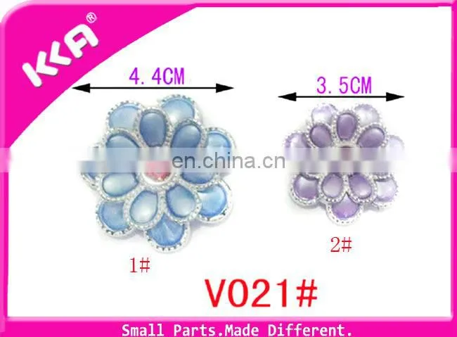 Customized plastic shoes ornament flowers