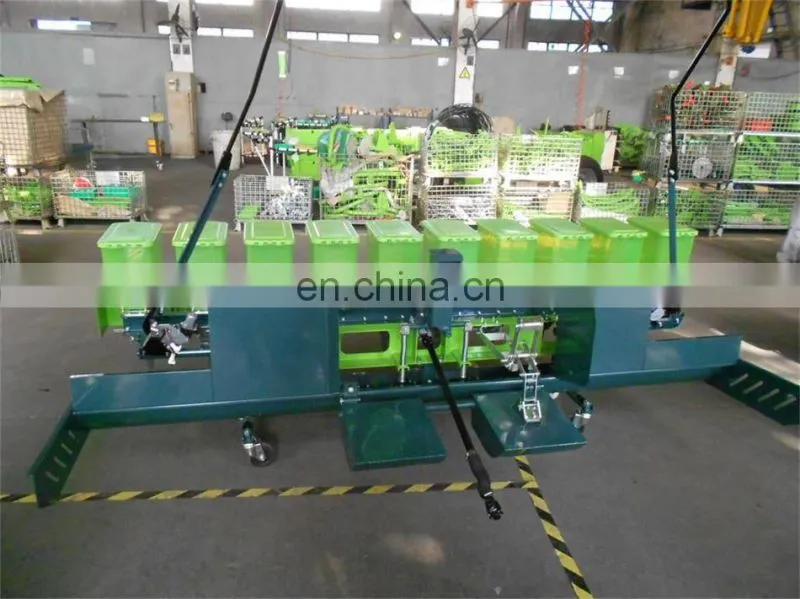 Rice hole direct seeding machine