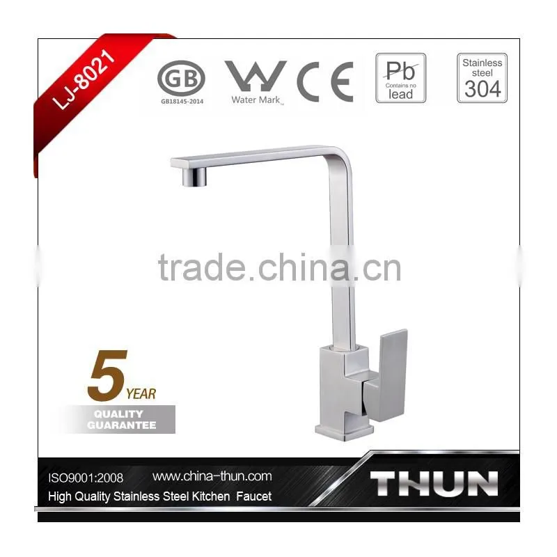 Single handle pull out lead free stainless steel kitchen faucet