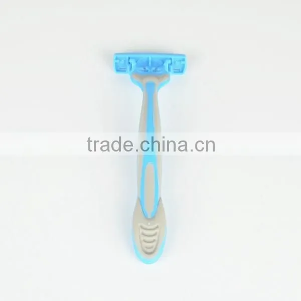 portable handle changeable triple blade disposable razor