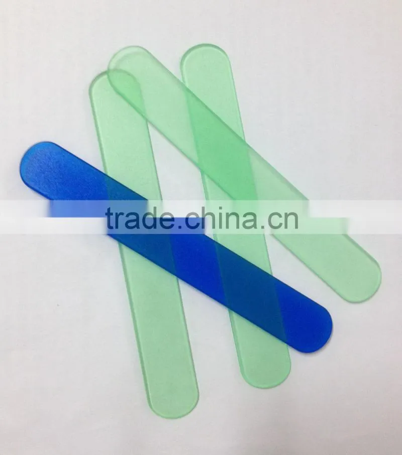 V-GF16-13 The children's size plastic tongue depressor