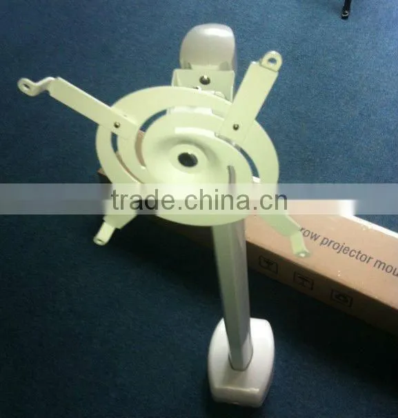 Short throw projector mount
