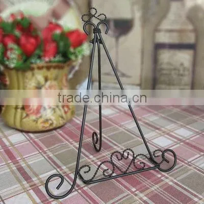 Metal easel stand