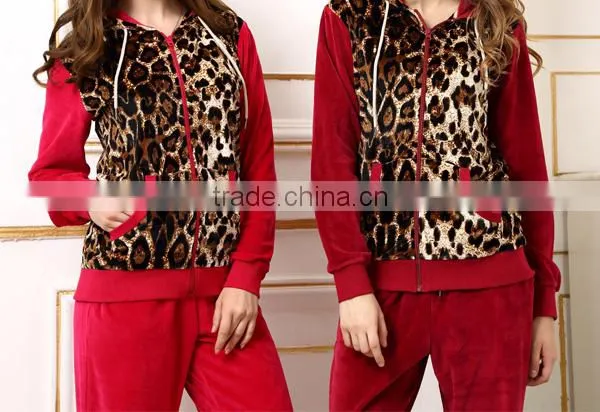 New winter pajamas classic leopard design polyester modern family red colored pajamas for women