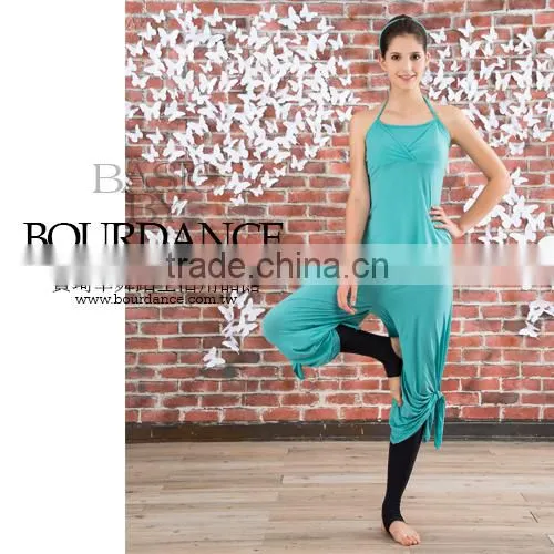Yoga seamless legging stirrup by Bourdance