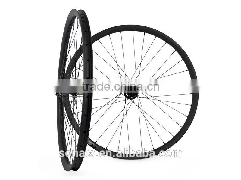 wholesale bicycle part disc brake 26 inch 22mm clincher mountain bike carbon wheelset MTB carbon wheels