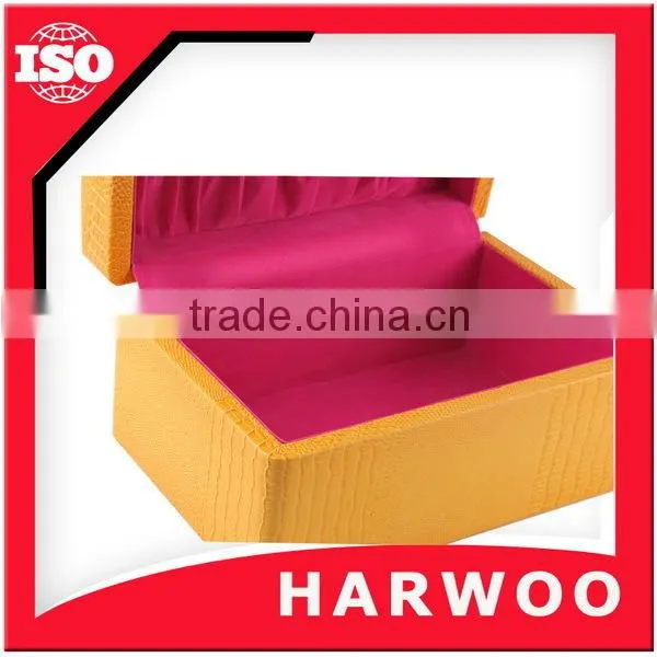 Luxury leather cosmetic storage box for girls with pocket