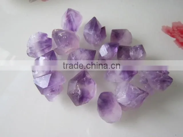 Wholesale special shape amethyst ,crystal pyramid shaped paperweight