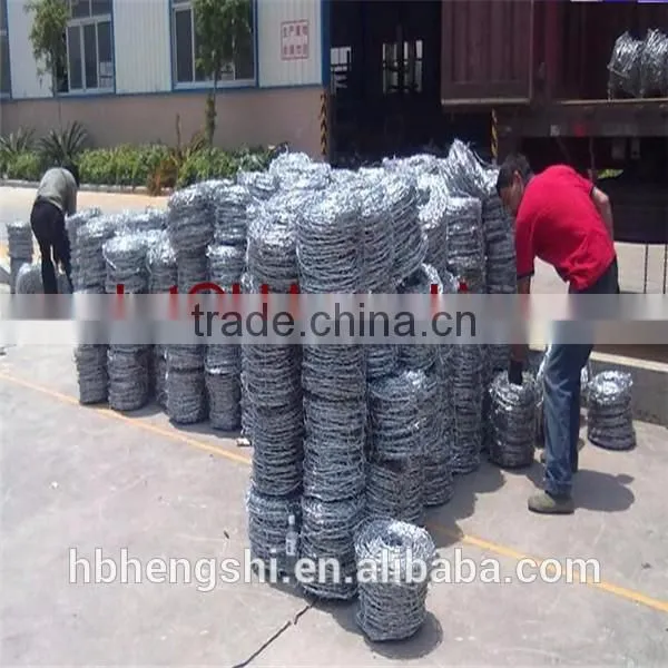 Chain link fence paige wire fence barbed wire