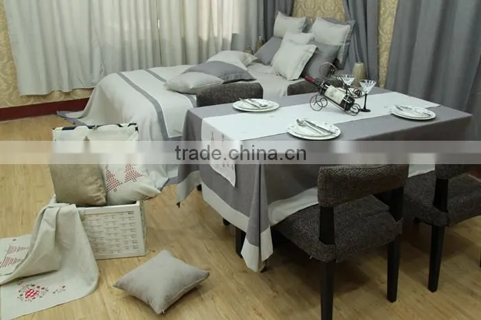 100% Polyester Jacquaed Design Pure Color Dining Placemat