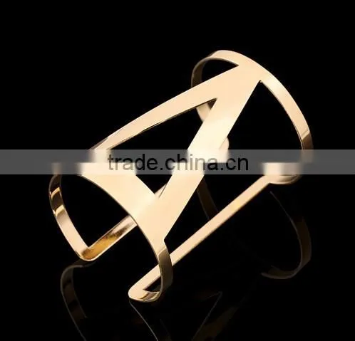 High quality Fashion Women's chic hollow wide Cuff Bracelet/