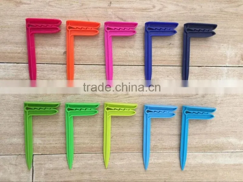 High quality and Lightweight Plastic Pegs Stakes for Beach towel and Blanket