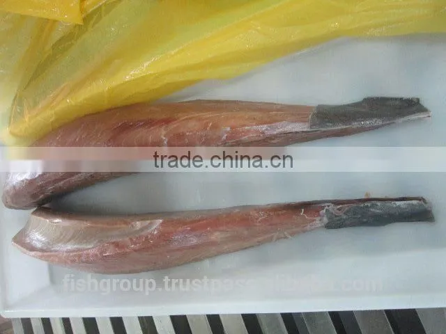 YELLOWFIN TUNA LOINS WITH ONE INCH SKIN PATCH