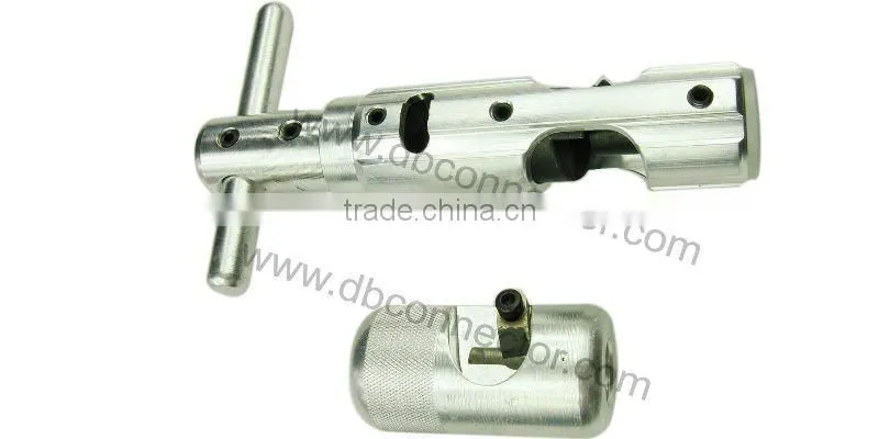 DB8018 CATV tool for locking terminator