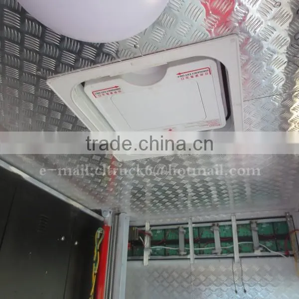 FORLAND 4*2 Scrolling Advertising truck with Three sides Screen
