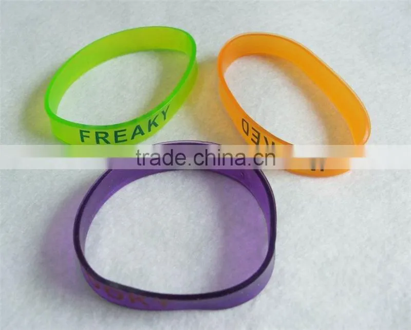 Holiday bracelet
