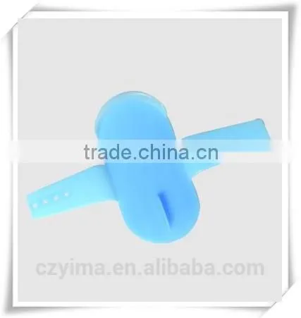 Hot ! bending shape brush with long massage pins/make horse happy