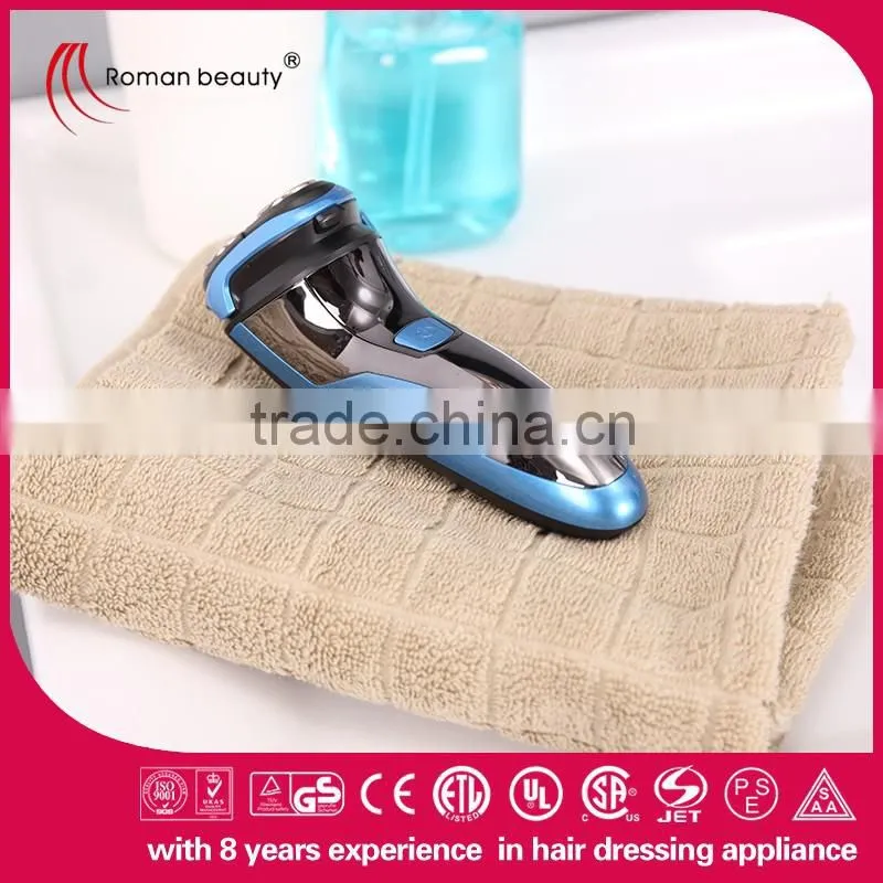 Wet and dry battery operated shaver