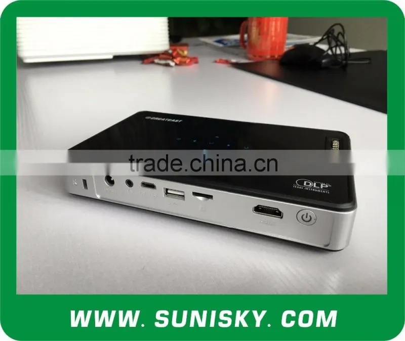 Portable 3D Projector with WiFi Function Pico Video LED Projector for Business Meeting (SMP7022A)