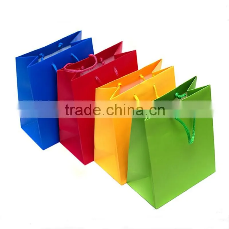 White kraft clothing packaging wholesale paper bag