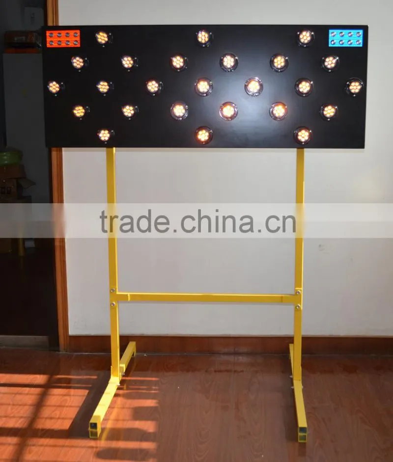Solar portable LED arrow board