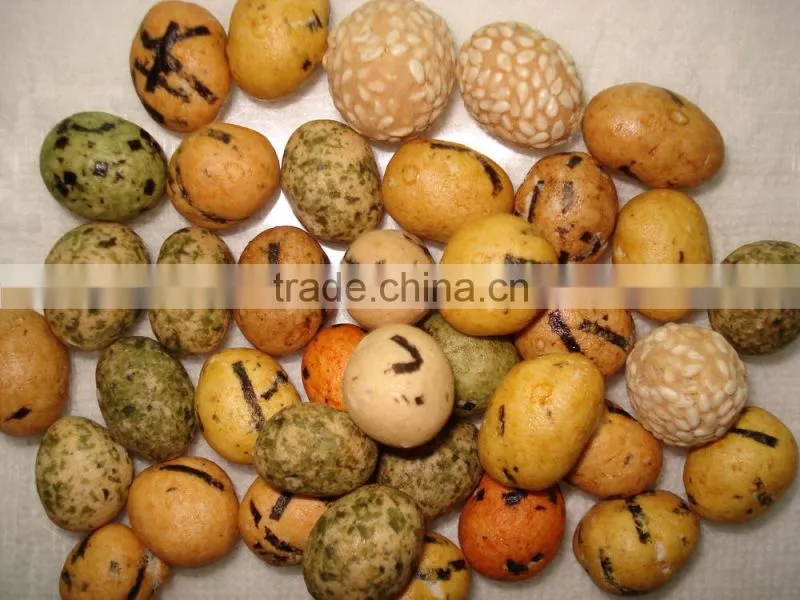 Rice cracker and peanut crackers