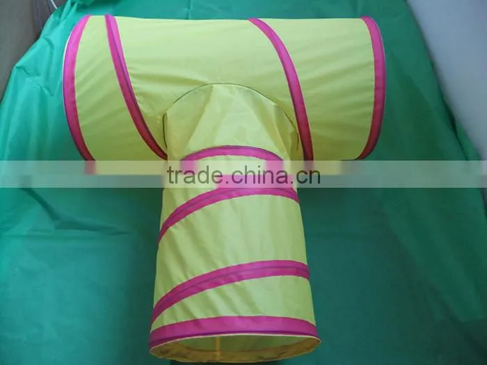 2016 New design Arrive T Style Cat Tunnel Pet Toy Wholesale Candy Color Polytser cat tunnel