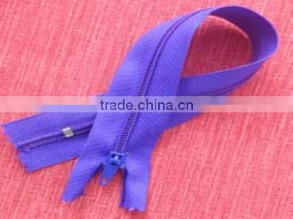 Inexpensive nylon zipper