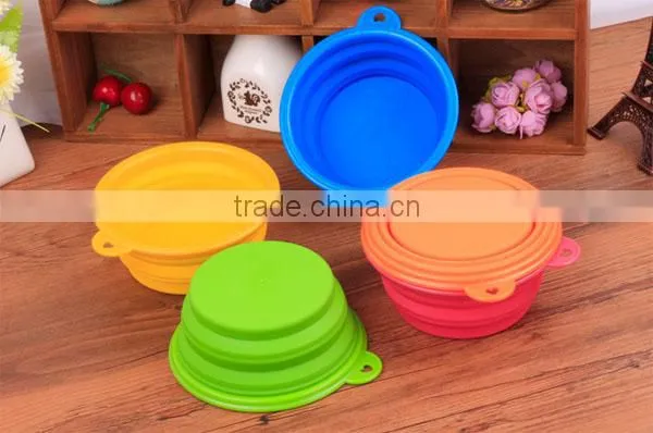 Travel silicone dog bowl feeder with different colors