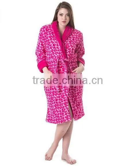 Women's Solid Collar Animal Print Plush Robe--Pink